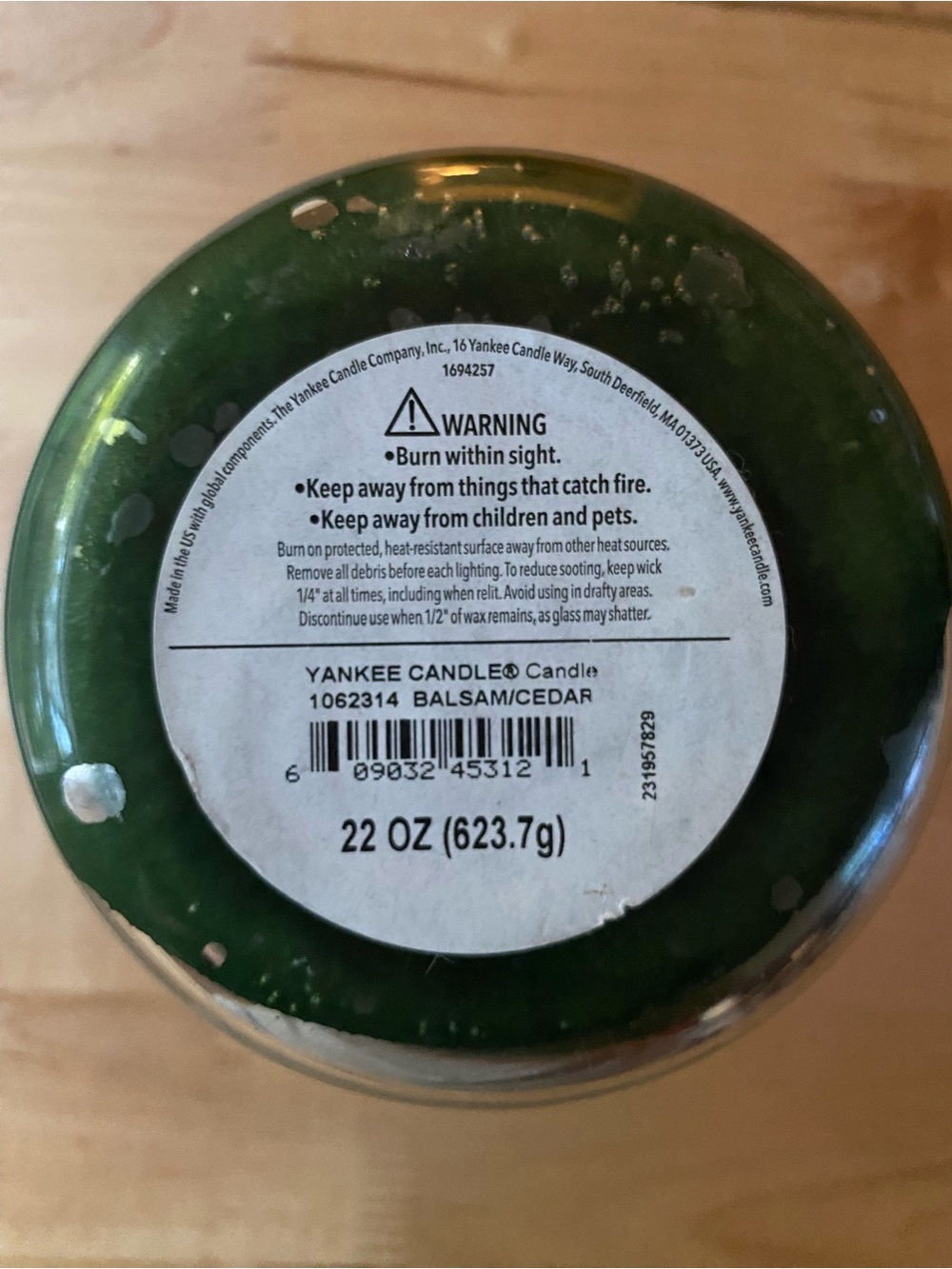 New Yankee Candle Balsam Cedar Single Wick Large Jar Candle, 22oz Forest Green - Picture 6 of 7